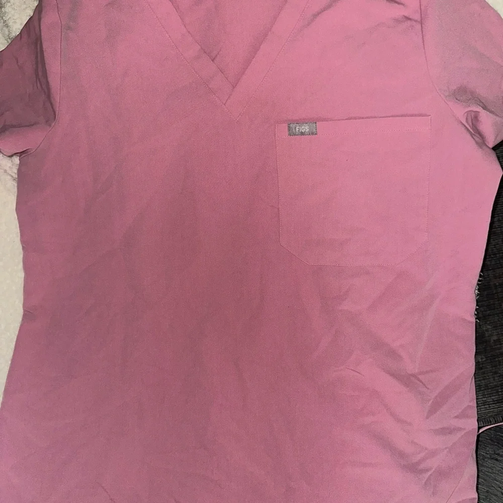 Figs Pink Scrub top - Picture 1 of 3